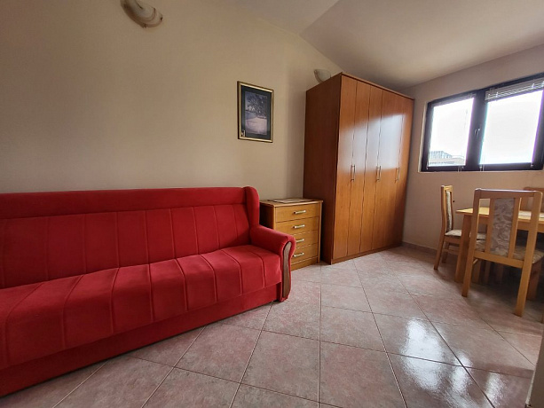 Квартира с одной спальной комнатой и видом на море в Бечичи