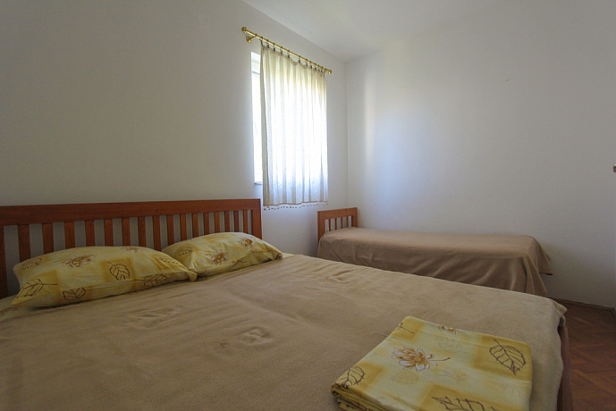Квартира с одной спальной комнатой в Свети Стефан