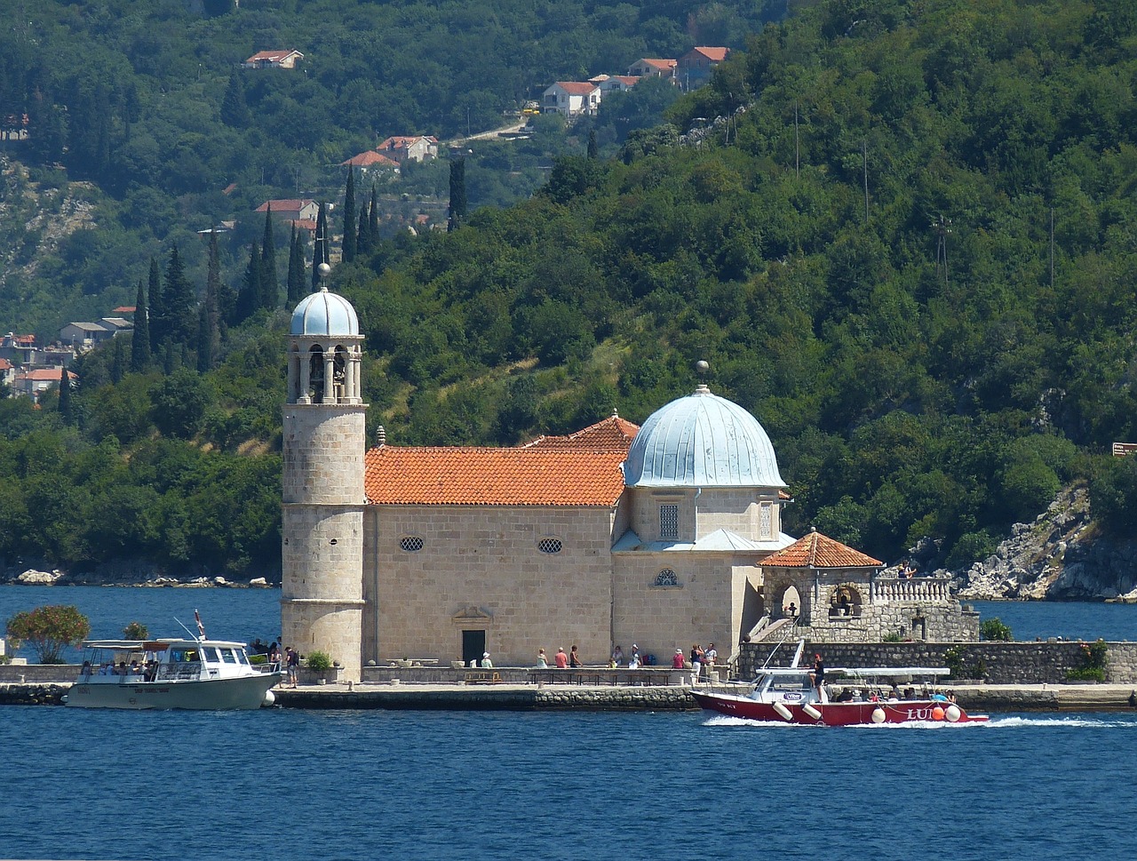 What is the Best Time to Visit Montenegro