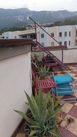 Апартаменты в Бечичи с выходом на открытую террасу на крыше