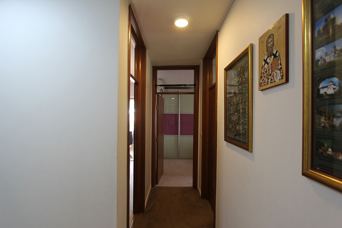 Четырехкомнатная квартира в Будве