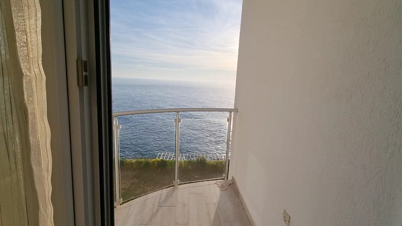 Квартира с панорамным видом на море в Добре Воде