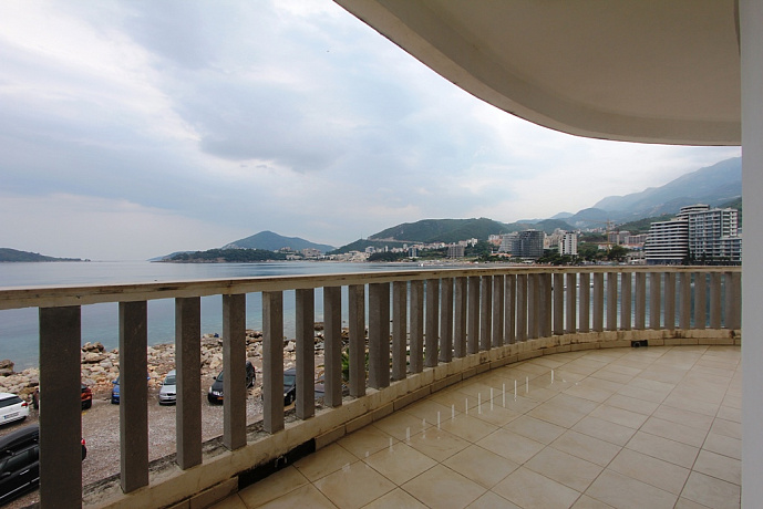 Квартира с панорамным видом на морское побережье, Рафаиловичи