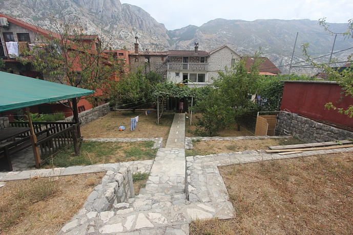 2069 Kotor Muo House 4r 250m2