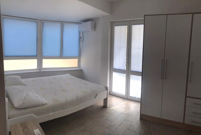 Квартира с двумя спальными комнатами в Рафаиловичи недалеко от моря